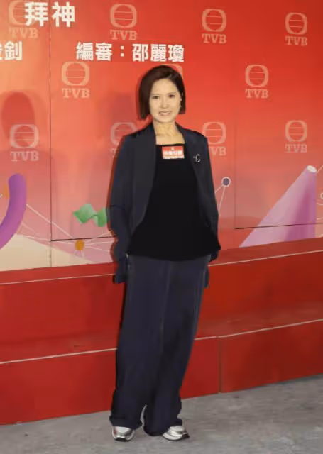 又一TVB臥底劇開拍！34歲TVB花旦自稱性感擔當！資深女星回巢演有錢太太