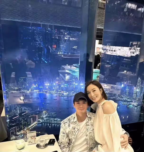 TVB大滿貫視後曬出孩子藝術寫真,獲大批點贊,被稱為人生贏家