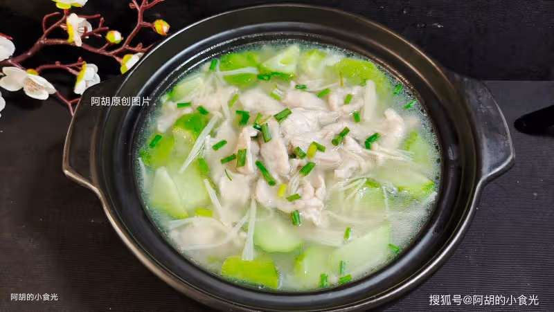 黃瓜苦瓜靠邊站,處暑後這菜該吃了!隨手煮一碗湯,鮮爽好胃口、滑嫩不膩