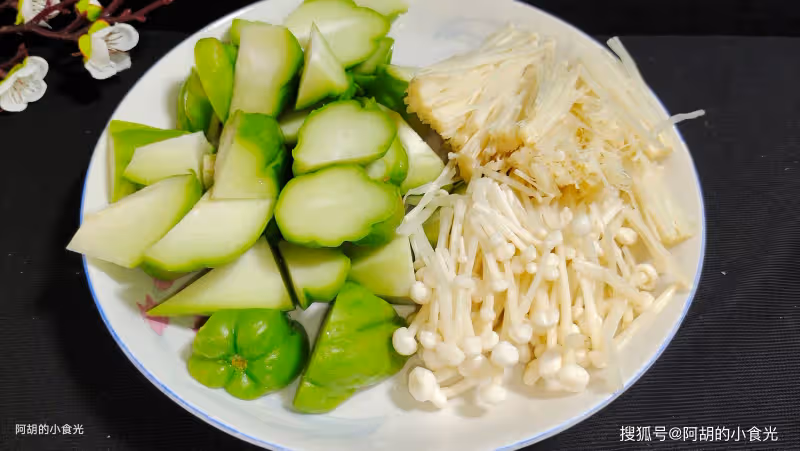 黃瓜苦瓜靠邊站,處暑後這菜該吃了!隨手煮一碗湯,鮮爽好胃口、滑嫩不膩