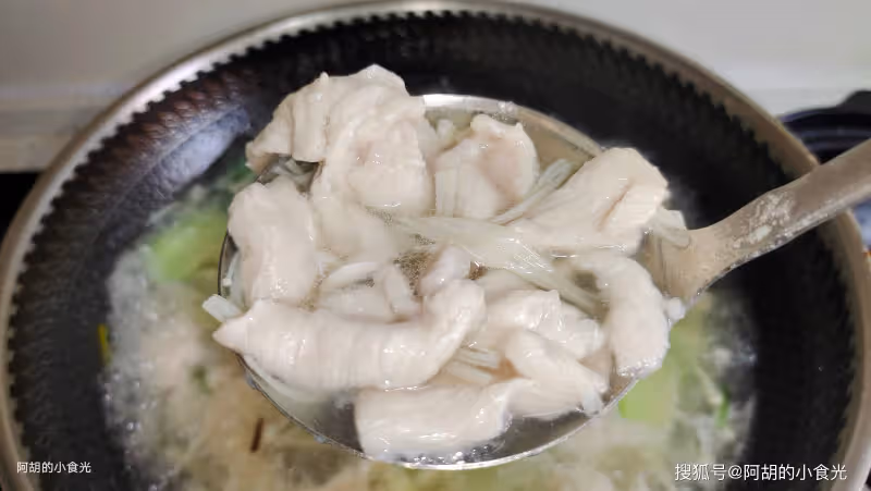 黃瓜苦瓜靠邊站,處暑後這菜該吃了!隨手煮一碗湯,鮮爽好胃口、滑嫩不膩