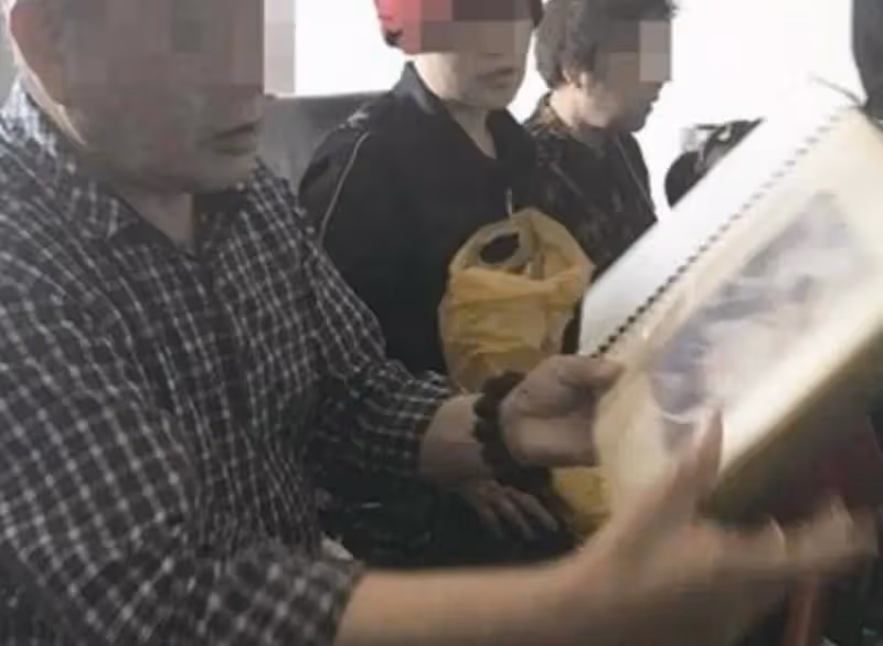 回顧：浙江漁民撈出沉河15年的轎車，打開門愣住：竟坐著2個男人