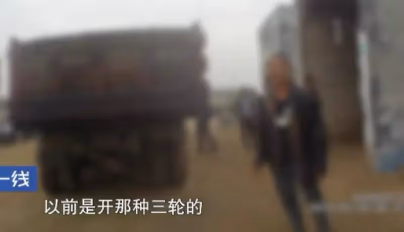 大反轉！男子倒車意外碾死妻子，出殯時正要合上棺材蓋，卻立即被警方叫停