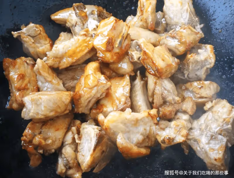 做糖醋排骨,掌握好4個關鍵點,鮮嫩不柴,酸甜適口,越吃越香