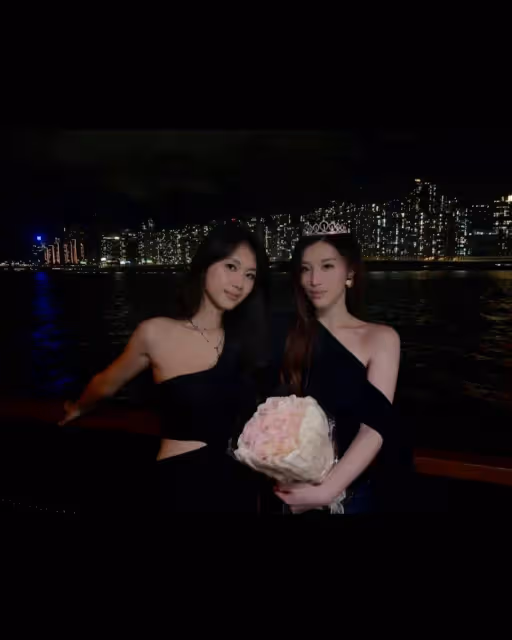TVB性感港姐23歲生日大曬香肩!混血好友遭起底,身材同樣火辣
