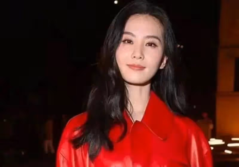 劉詩詩怎麼也變臉了??漂亮是漂亮了,但是就是感覺不像她了,怎麼回事?
