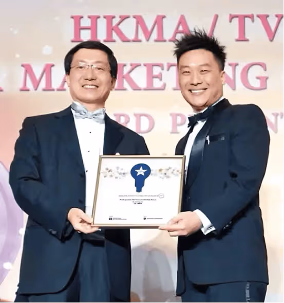 TVB前知名花旦近照曝光肚子凸起,被疑懷孕,臀部豐滿盡顯孕味