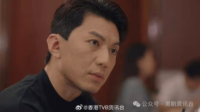 曾被指斷崖式衰老!袁偉豪爆肌上陣不及張寶兒Deep V