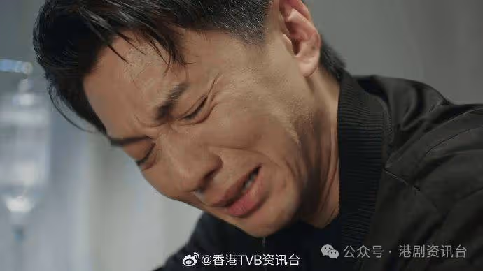 曾被指斷崖式衰老!袁偉豪爆肌上陣不及張寶兒Deep V
