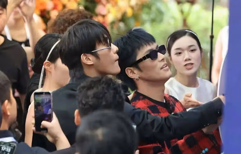 厲害！總經理率一眾TVB藝人直播帶貨，三個小時銷售額破億
