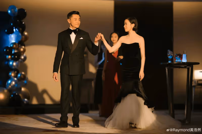 港星黃浩然一家現身郭富城演唱會!大兒子越發帥氣,被指撞臉韓星