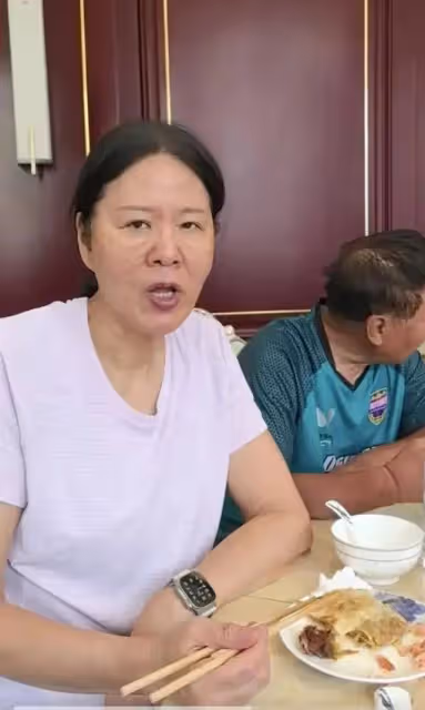 郎平回天津老家,真實顏值引熱議,臉上褶子太嚇人,素顏不敢認