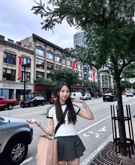 TVB小花美國旅行被盛讚靚女！稱將赴廣州上大學，開心不用軍訓！