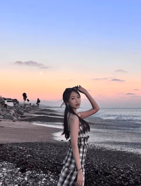 TVB小花美國旅行被盛讚靚女！稱將赴廣州上大學，開心不用軍訓！