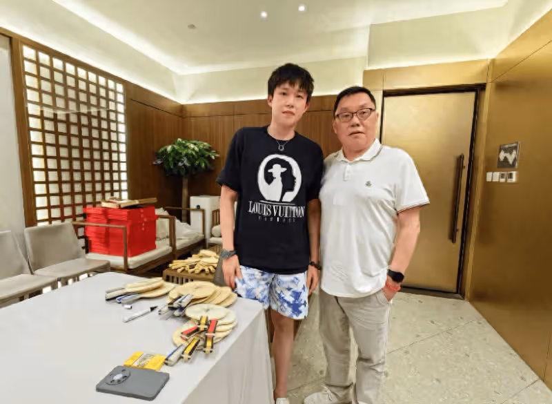 馬龍張雨霏豪華飯局惹爭議!劉國梁太太酒店被扒,評論區炸了