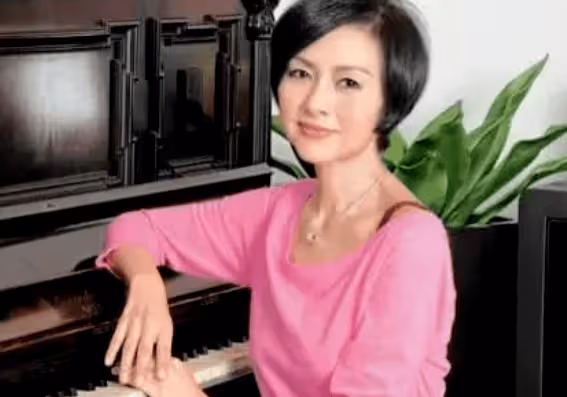 她是「香港最美女演員」,51歲胃癌而亡,病痛折磨到只有45斤