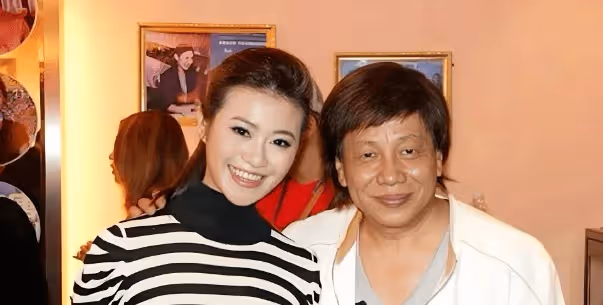 只因一句:大陸是我的祖國!他被封殺20年,如今76歲帶貨反而被人追捧