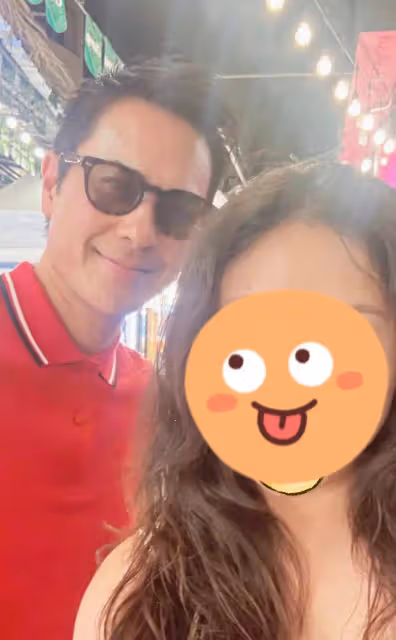 鄭嘉穎帶孩子普吉島度假被遇,親切合影沒架子,陳凱琳臉型被吐槽