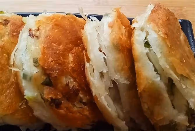 香酥蔥花餅,排隊20分鐘才能買到,自己在家做,這味道都能開店了