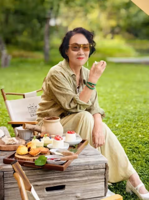 李靜曬與媽媽女兒雲南旅遊美照,女兒很漂亮,媽媽氣質太好了