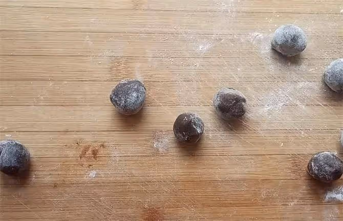 這個麵食到底叫什麼?柔軟香甜,外皮酥脆吃不夠,我一頓能吃10個