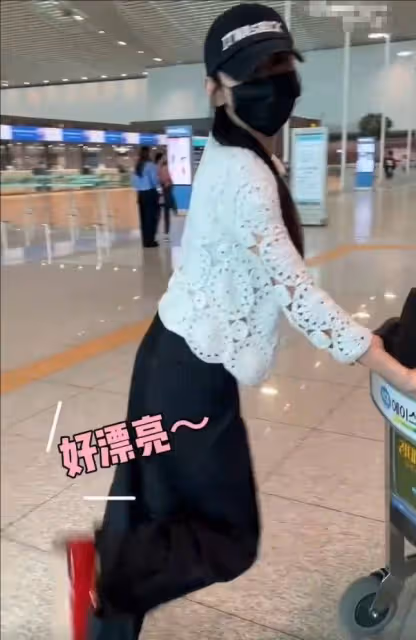 秋瓷炫帶兒子出發杜拜 6歲大海越長越像爸爸