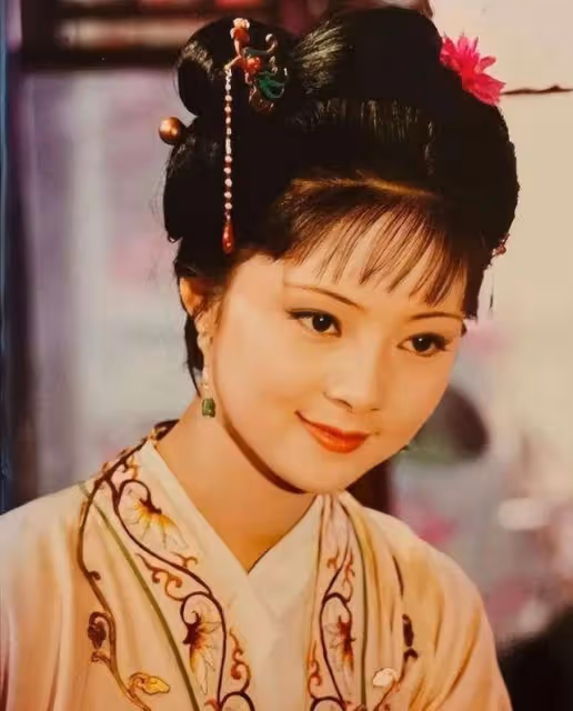 「薛寶釵」張莉:身價過億無兒無女,58歲未婚終成紅樓夢中人