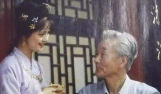 「薛寶釵」張莉:身價過億無兒無女,58歲未婚終成紅樓夢中人