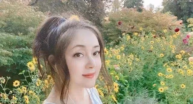 「薛寶釵」張莉:身價過億無兒無女,58歲未婚終成紅樓夢中人