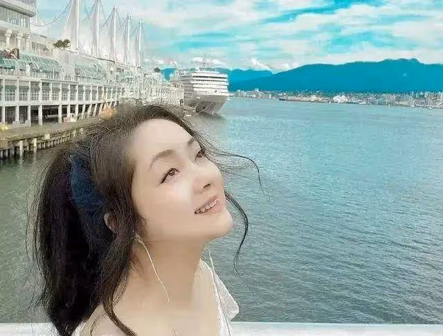 「薛寶釵」張莉:身價過億無兒無女,58歲未婚終成紅樓夢中人