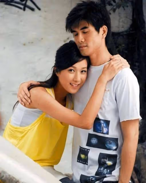 40歲前TVB花旦宣布復出,8年生3胎的鐘嘉欣,後悔退圈了
