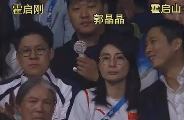 陳若琳又被催婚,表白撒貝寧令他感動落淚,霍啟山黯然出局