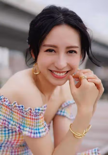 機遇未到?TVB花旦龔嘉欣飛北京嘆美食,疑已看淡爭奪視後獎項