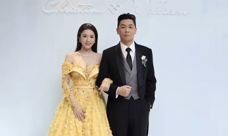 香港女星苟芸慧再曝離婚,慶生未戴婚戒,結婚六年老公不肯生小孩