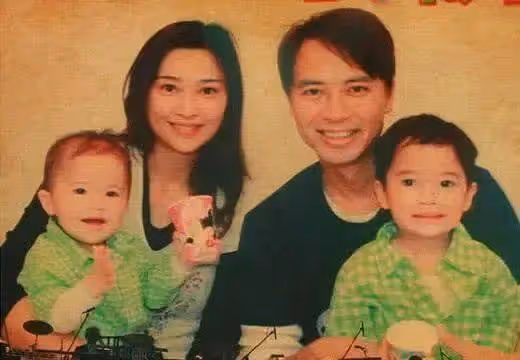 香港歌王老婆曾是港姐冠軍,保養得宜躋身上流圈,投資眼光獨到,全家衣食無憂