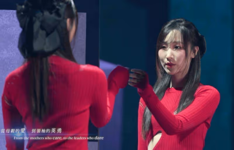 TVB三女星合體唱港姐主題曲!15強佳麗高貴晚裝上陣!