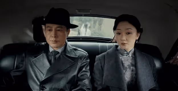 靳東沒帶紅她,蔣雯麗沒帶紅她,如今44歲搭檔張頌文終於紅了
