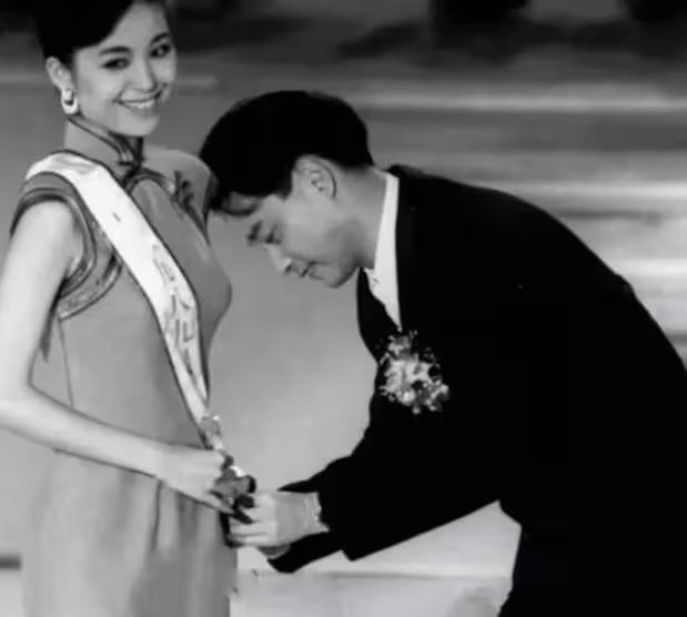 結婚11天,富豪老公橫死,她21歲成寡婦談30個男友,現狀如何?