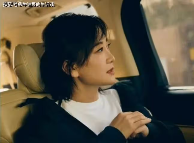 賈玲身材反彈引熱議,讓路人拍照後給她P一下,目測胖了20斤