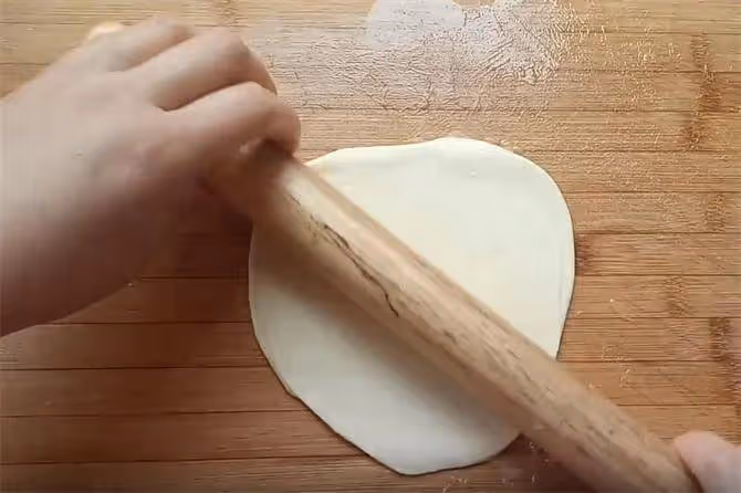 為什麼你做的春餅,又硬又厚沒有筋道,試試這樣做,柔軟彈力十足
