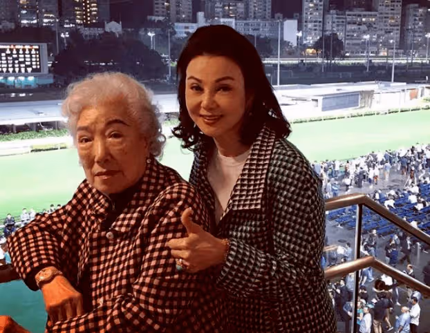 8歲成名,24歲嫁入豪門,手握4億分手費,67歲的她如今怎樣了?