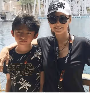 向張柏芝下跪求婚,是謝霆鋒最大賭注,曾默默給孩子準備財產!