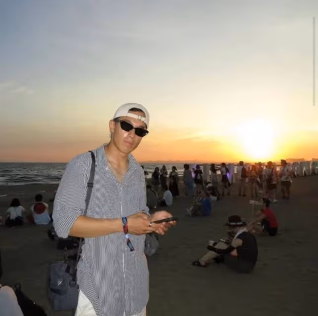 曝女兒戀情！陳奕迅太太曬愛女背影合照，對方身份被揭是日籍模特