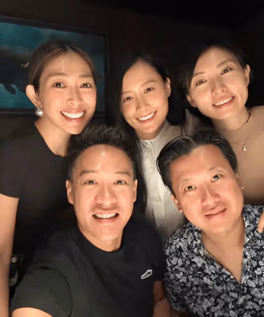 恭喜！TVB前花旦勇闖好萊塢終做女主角，二婚嫁外籍老公生兩娃