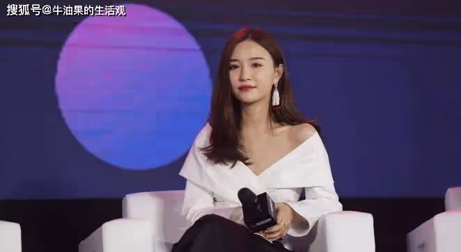 王思聰前女友吸毒當小三,與人夫徹夜狂歡,閃閃親爹另有其人?