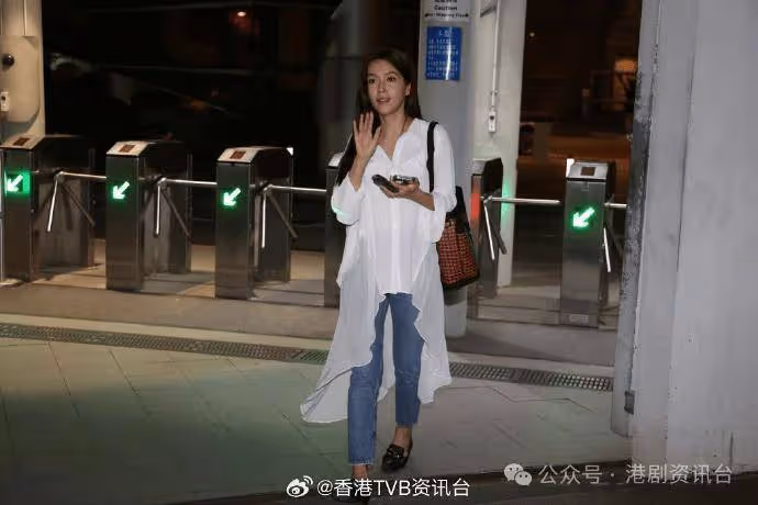 TVB中期業績轉虧為盈報捷!許濤召「親生仔女」開神秘會議談未來發展