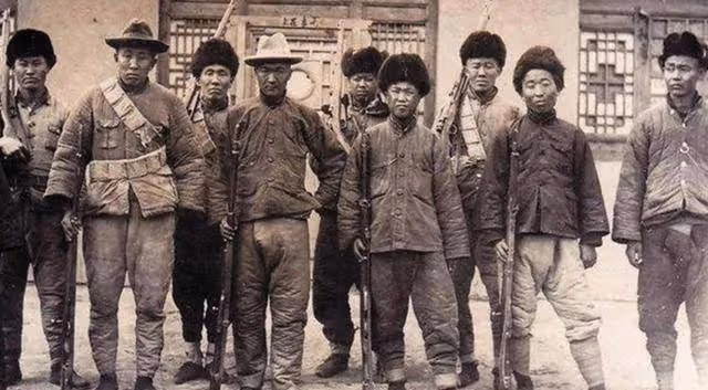 民國冀南一財主離奇死於密室,大狼狗一聲不吭,兇手身份令人詫異