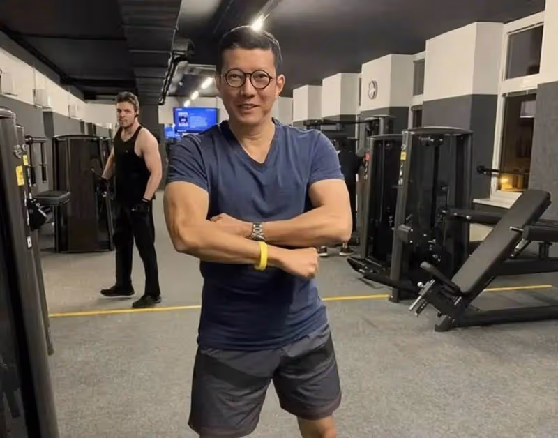 四年不工作準備買古堡!62歲TVB前知名男星移民奧地利,將獲永久居留權