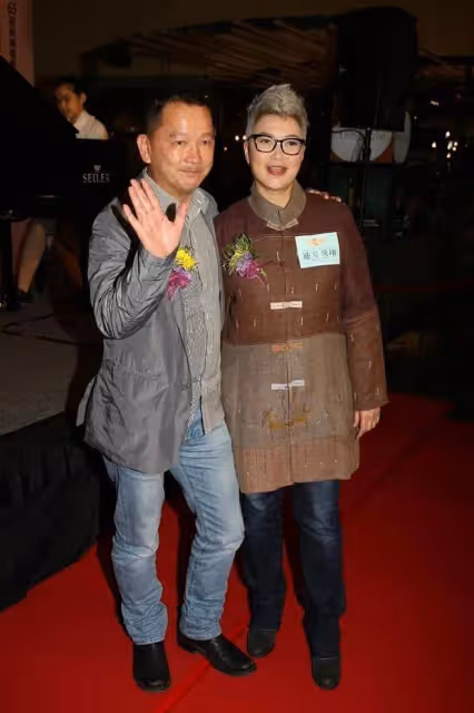 TVB「演技之王」去世三年,妻子罕見露面,曾經是一線花旦,與劉德華演對手戲