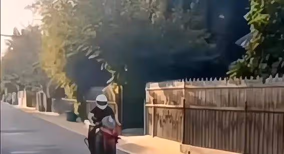 汪小菲騎小摩托開戰!具俊曄PK賽遭遇勁敵,誰才是真正的車神?